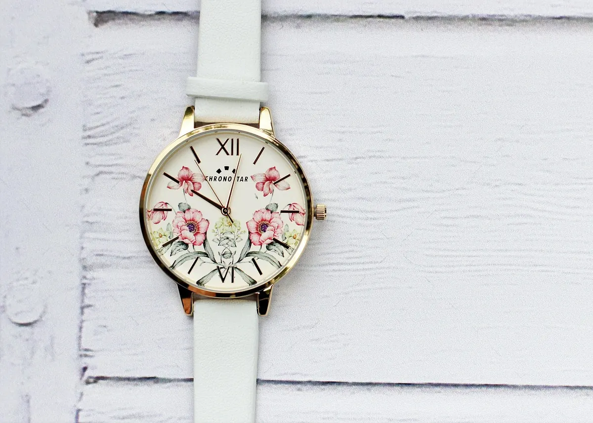 Vintage Watches vs Modern Watches: A Collector's Comparison